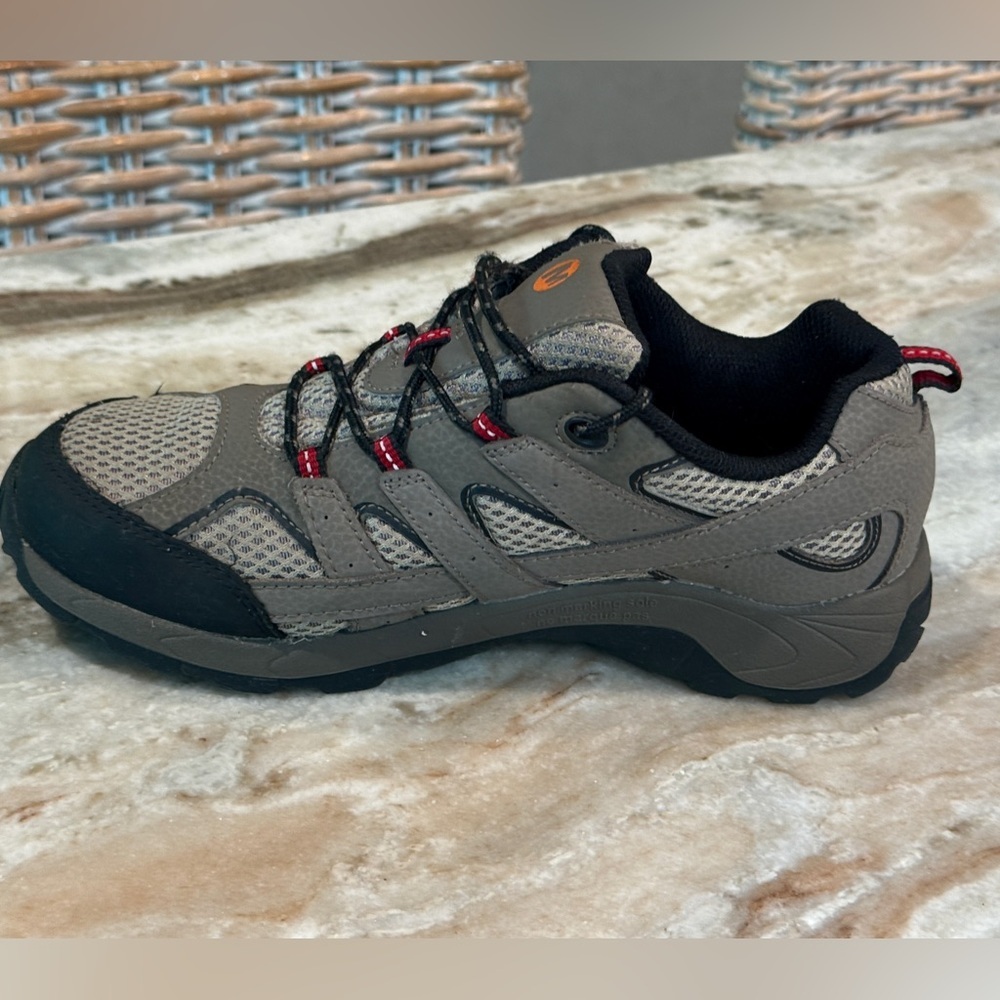 Kids MERRELL Moab hiking shoes- Size 6.5 - Picture 8 of 11